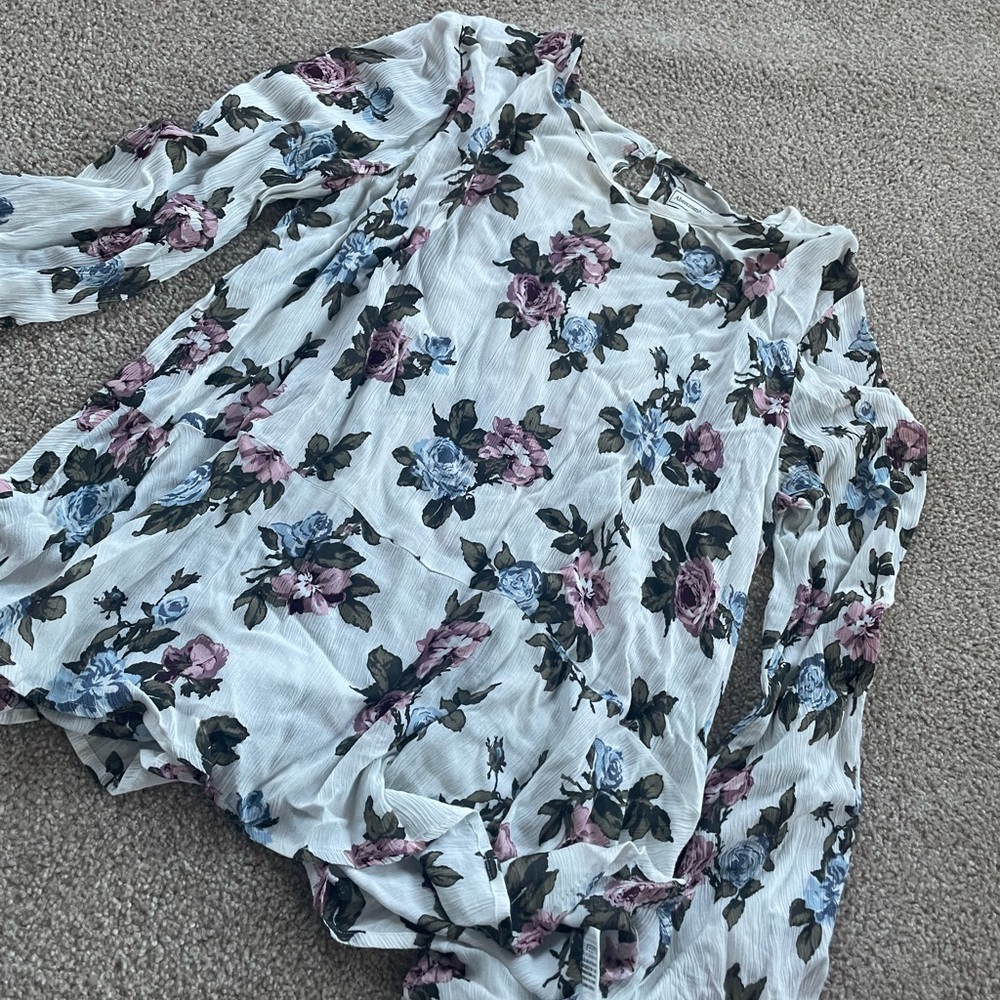 ABERCROMBIE FLORAL TOP